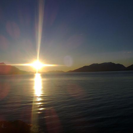 Lyngen Apartments Lyngseidet Экстерьер фото
