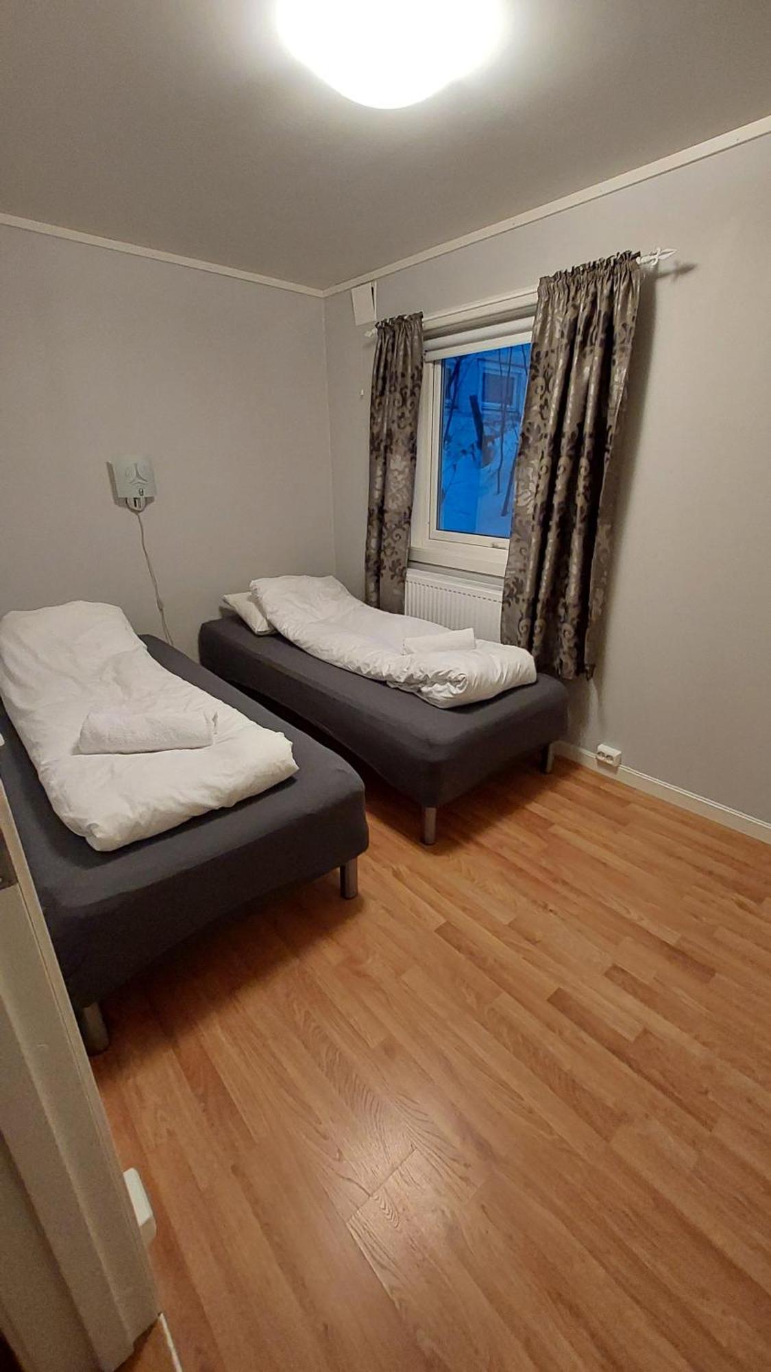 Lyngen Apartments Lyngseidet Экстерьер фото